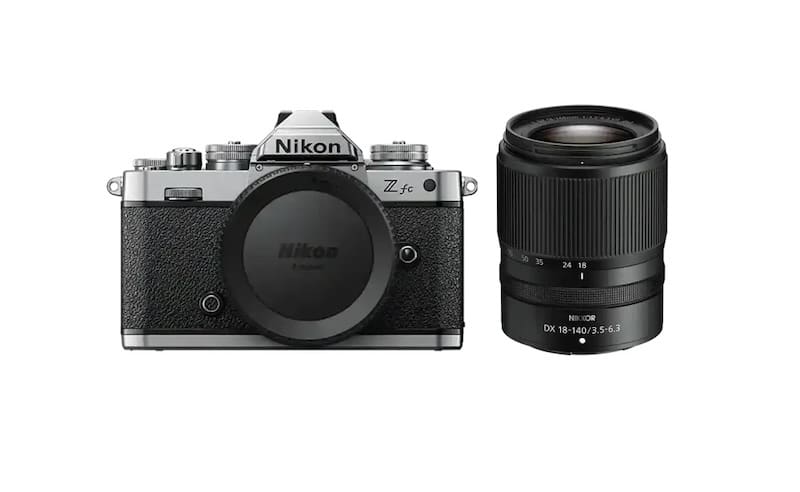 Nikon Z Zfc + 18-140/3.5-6.3 VR