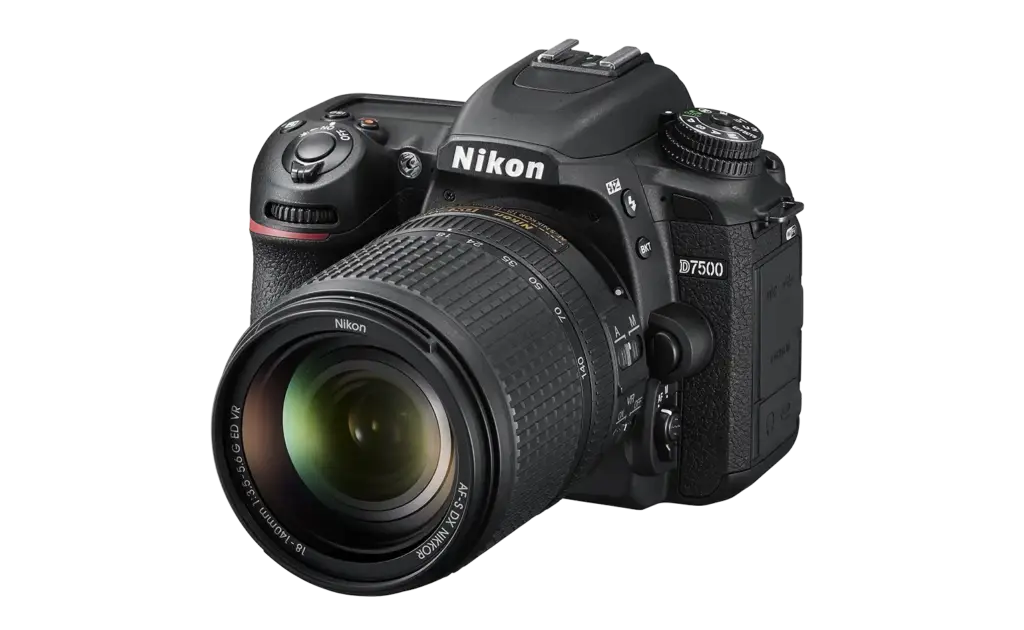 Nikon D7500 + 18-140 G VR
